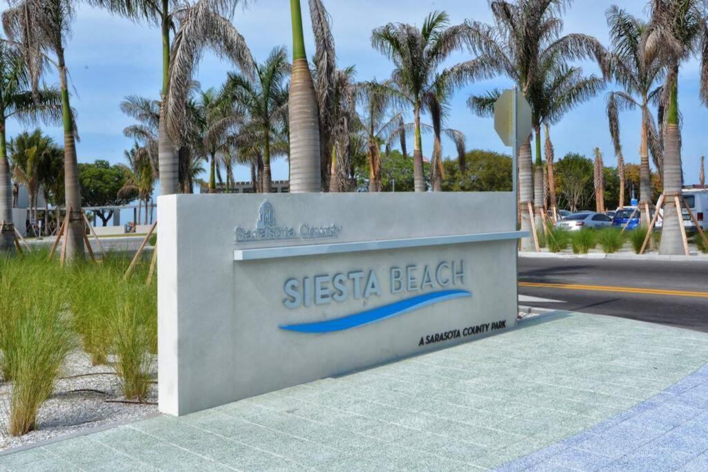 Siesta Key Village-Suite #4: A Block To The Beach! Sarasota Buitenkant foto